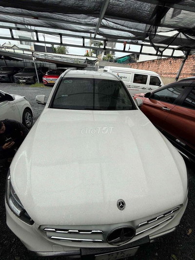 Mercedes GLC200 2021 4MATIC Trắng