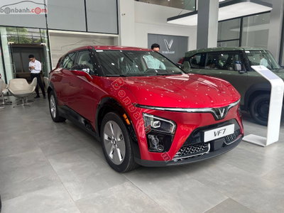 Xe VinFast VF7 Eco 2025