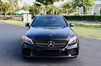 Mercedes-Benz C300 AMG 2019 Đen