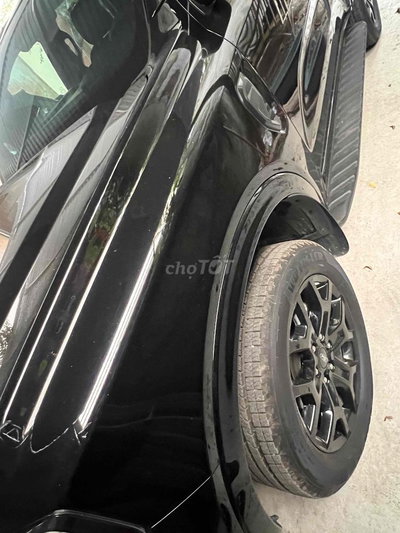 Ford Everest Sport 7 chỗ