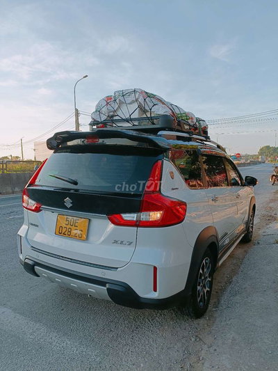Suzuki XL7 2022 GLX AT Trắng