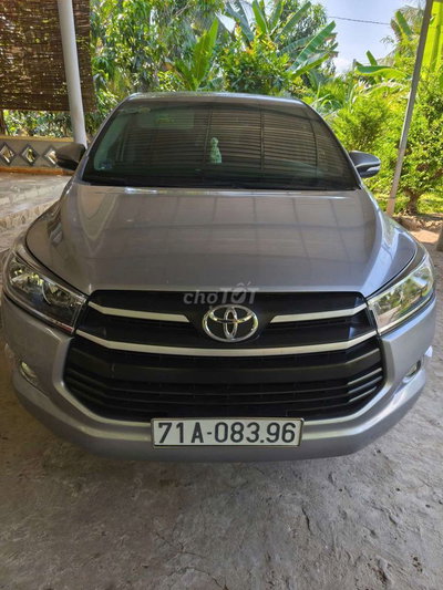 Toyota Innova 2019 Số sàn Bạc