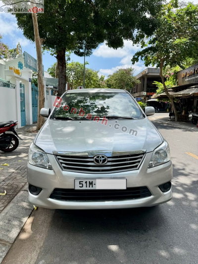 Xe Toyota Innova 2.0E 2013