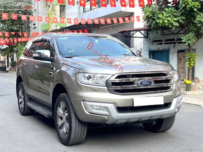 Xe Ford Everest Titanium 2.2L 4x2 AT 2017