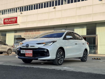 Toyota Vios 2025 1.5G Trắng siêu lướt 4.000km