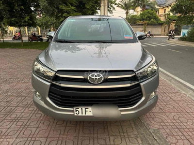 Toyota Innova 2017 2.0G - 72 km