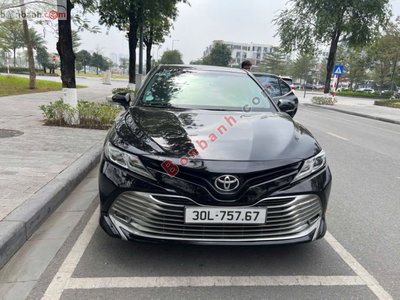 Xe Toyota Camry 2.0G 2019