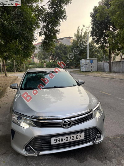 Xe Toyota Camry 2.0E 2015