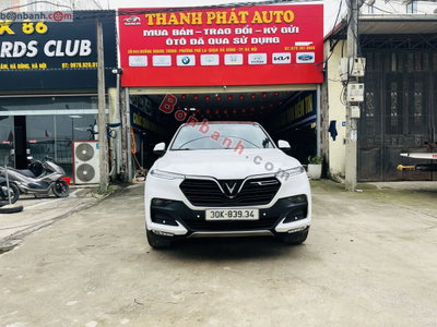 Xe VinFast Lux SA 2.0 Base 2.0 AT 2020