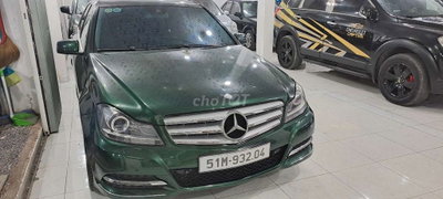 Mercedes-Benz C200 2011 Xanh lá