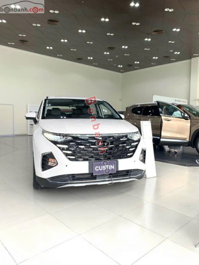 Xe Hyundai Custin Đặc Biệt 1.5T 2025