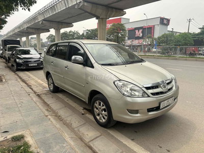 Toyota Innova Vàng cát