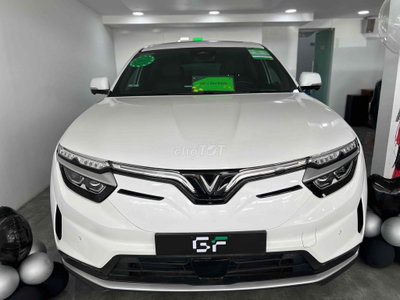 Vinfast VF8 PLUS 2023 Trắng, Ưu đãi 50 TR + 70 TR
