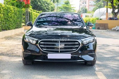 Mercedes E200 Exclusive 2026 All new lướt 1300km