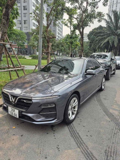 VinFast Lux A2.0 Xám 35068 km