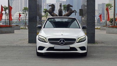 Mercedes-Benz C200 FL 2019 - 9000 km