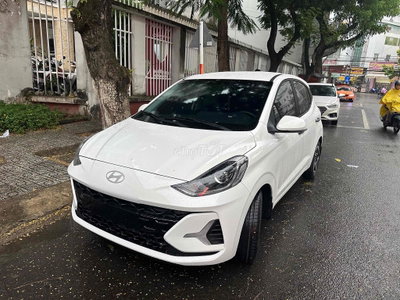 Hyundai i10 2024 Trắng 30.000 km