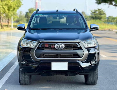 Toyota Hilux 2.4E 4x2 AT 2022 đi 38000 km