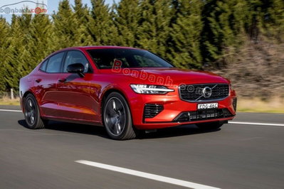 Xe Volvo S60 2020