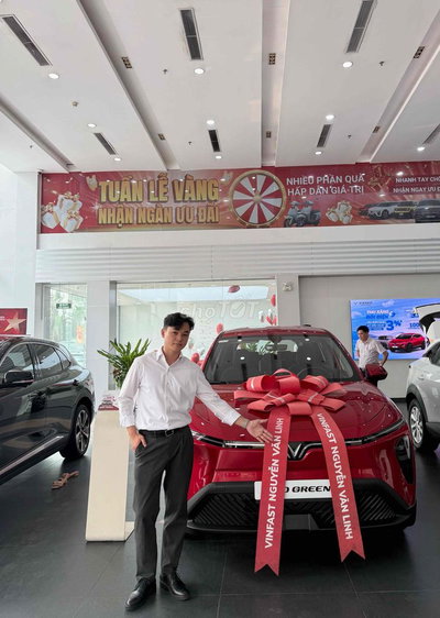 VinFast Limo Green sẵn