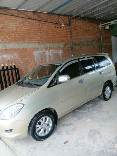 Toyota Innova 2006 Vàng cát