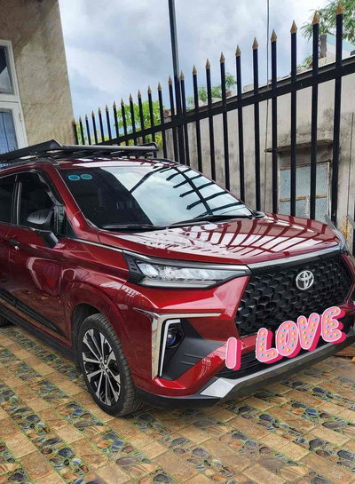 Toyota Veloz 2023 màu Đỏ