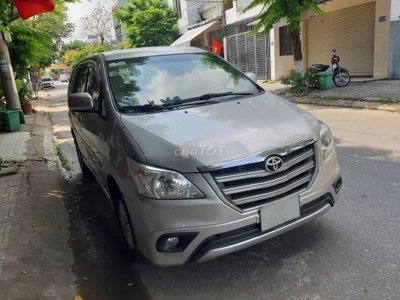 Toyota Innova 2014 số sàn, xe gia đình
