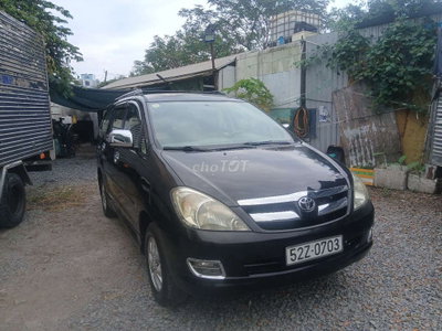 Xe Innova cực đẹp,gia đình đi it