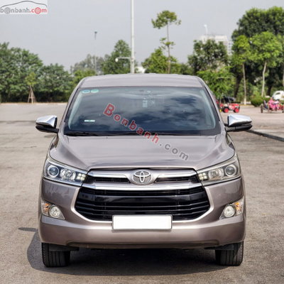 Xe Toyota Innova 2.0V 2018