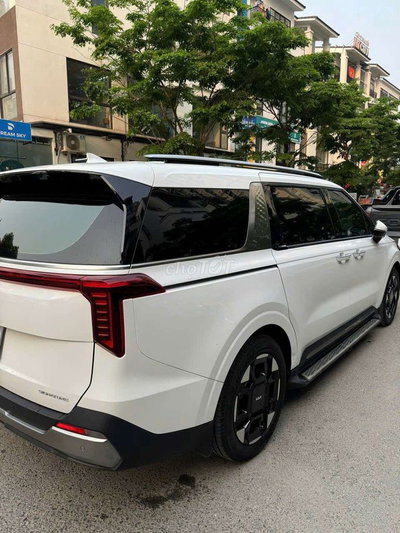 Kia Carnival 2024 Signature Trắng