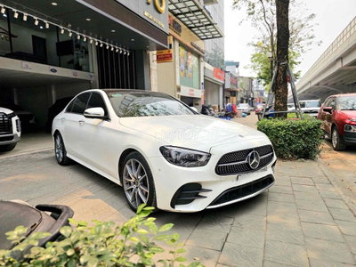 Toyota Hà Đông bán E300 trắng nâu sd 2022 chạy 1v6