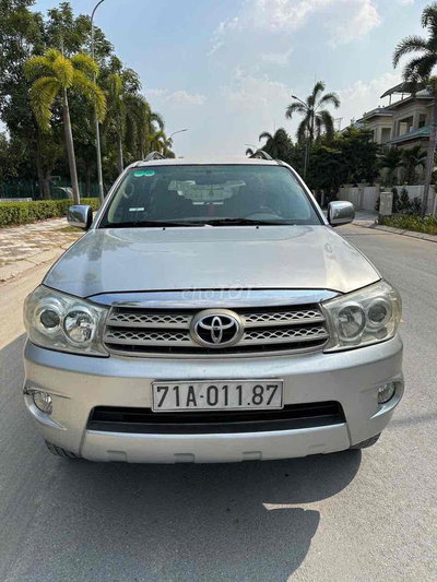 Toyota Fortuner 2010 máy dầu chính chủ