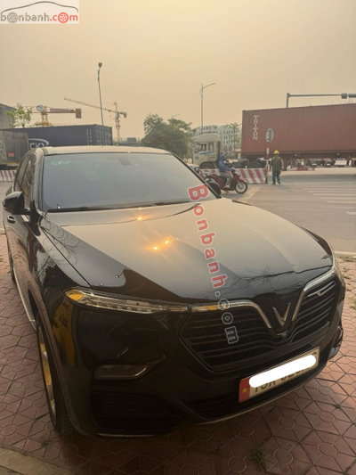 Xe VinFast Lux SA 2.0 Base 2.0 AT 2020