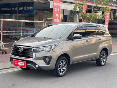 8 Chỗ, Số sàn- INNOVA 2.0E 2021- CÓ BANK- GIÁ TL