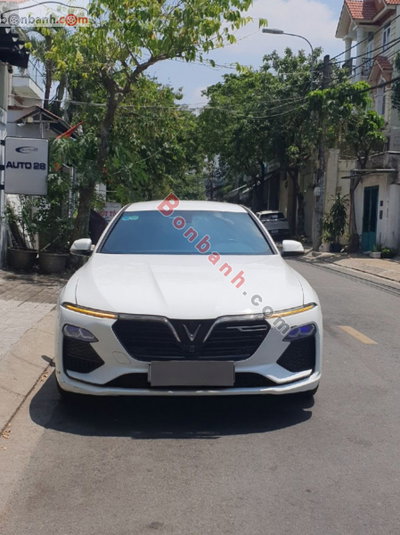 Xe VinFast Lux A 2.0 Base 2.0 AT 2021