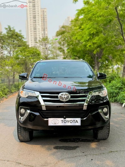 Xe Toyota Fortuner 2.7V 4x2 AT 2018