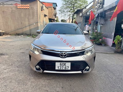 Xe Toyota Camry 2.0E 2016