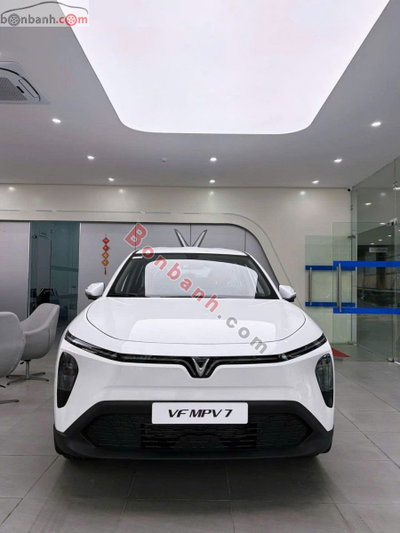 Xe VinFast VF MPV 7 2025