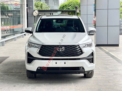 Xe Toyota Innova Cross HEV 2.0 CVT 2026