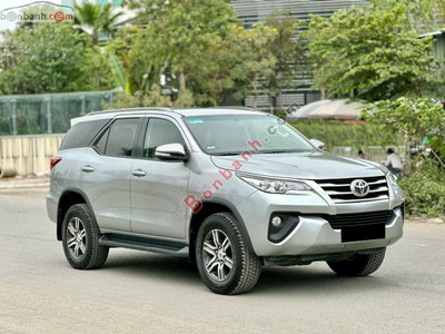 Xe Toyota Fortuner 2.4G 4x2 MT 2018