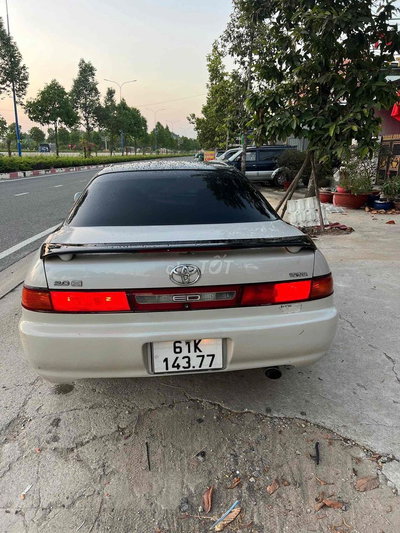 Toyota Carina Trắng