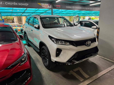 Toyota Fortuner 2025 2.4 4x2AT 6900km