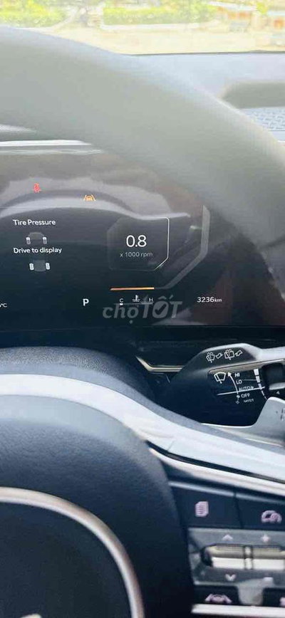Kia Carnival 2025 Premium 4000 km