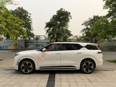 Xe VinFast VF9 Plus 7S 2025