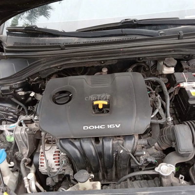 Hyundai Elantra màu Đen