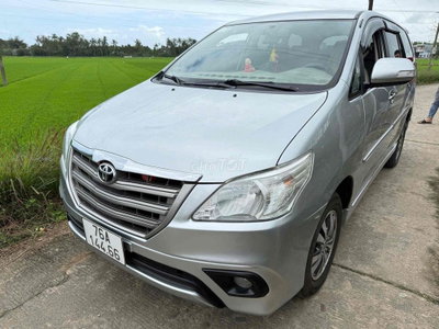 Bán xe Toyota Innova 2016 Bạc
