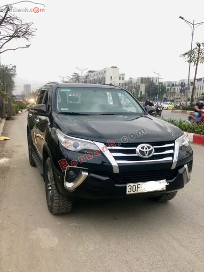 Xe Toyota Fortuner 2.4G 4x2 MT 2017