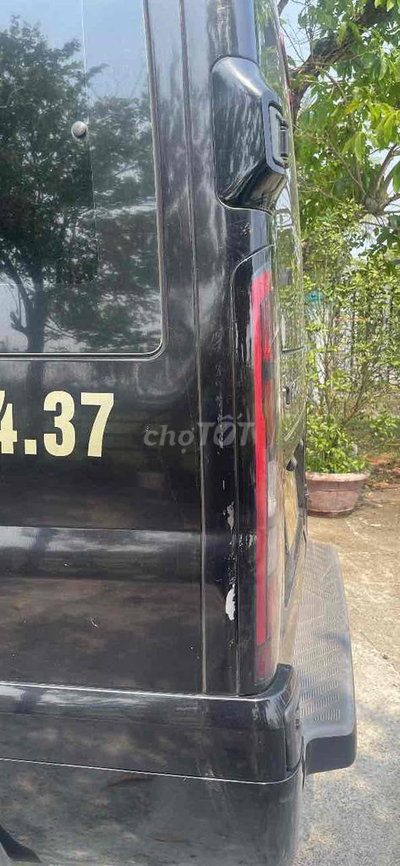 Ford Transit 16 chỗ Đen