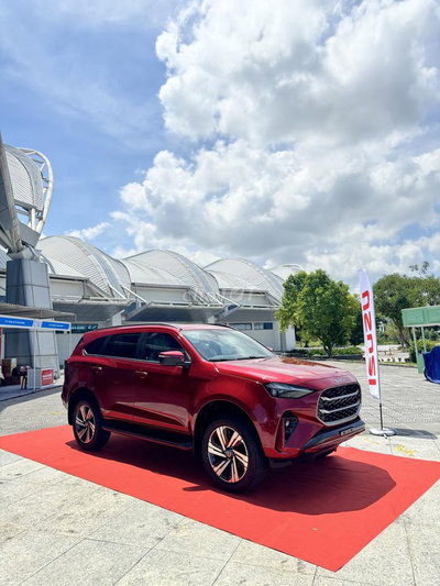 ISUZU MU-X – SUV 7 CHỖ - ƯU ĐÃI LÊN ĐẾN 90tr