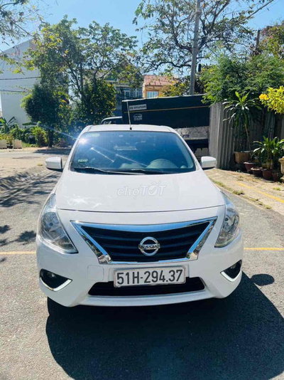 Nissan Sunny XV Q 2018 tự động Trắng